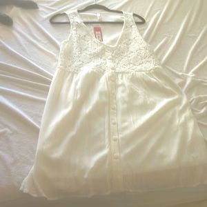 White summer dress, never worn, tags still on it.